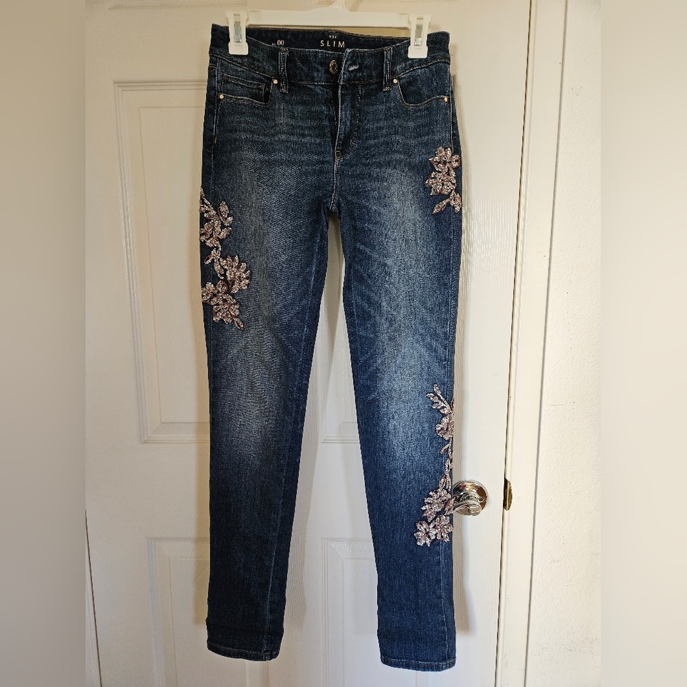 White House Black Market Jeans size 00
